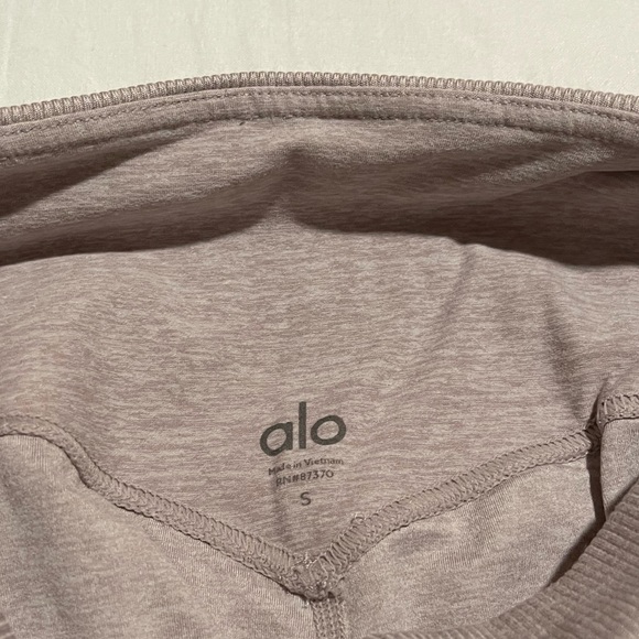 LIGHT purple/pink AloSoft high waisted leggings - Picture 4 of 6